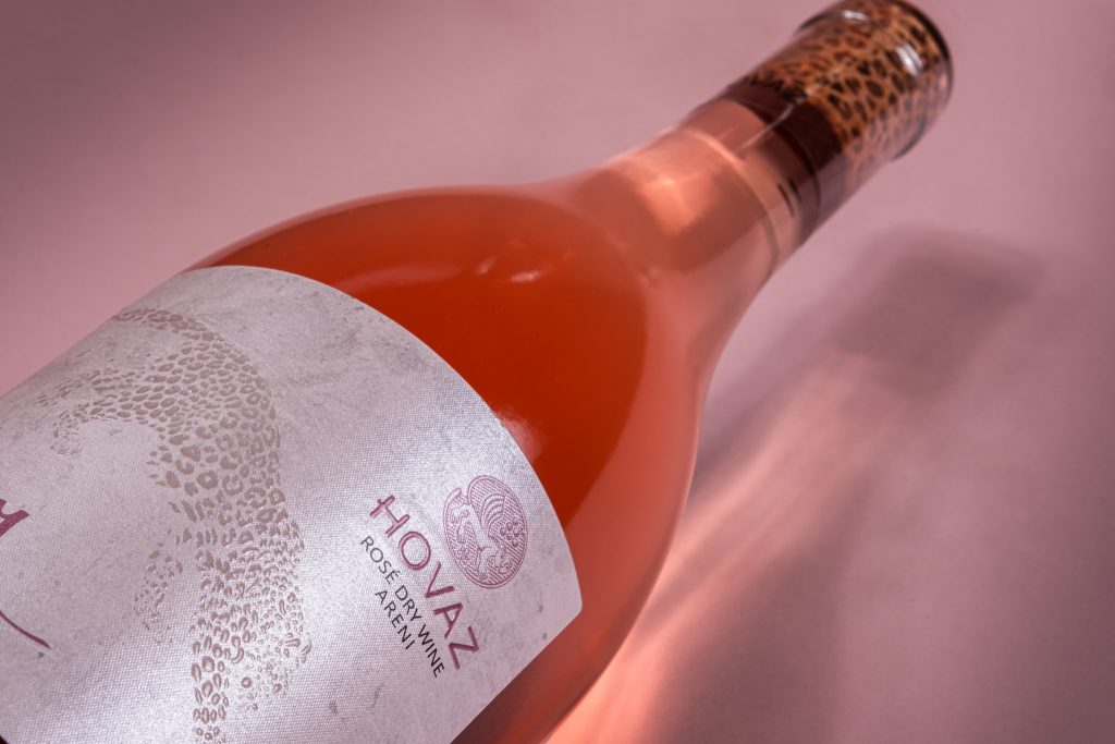 photo of hovaz rose wine